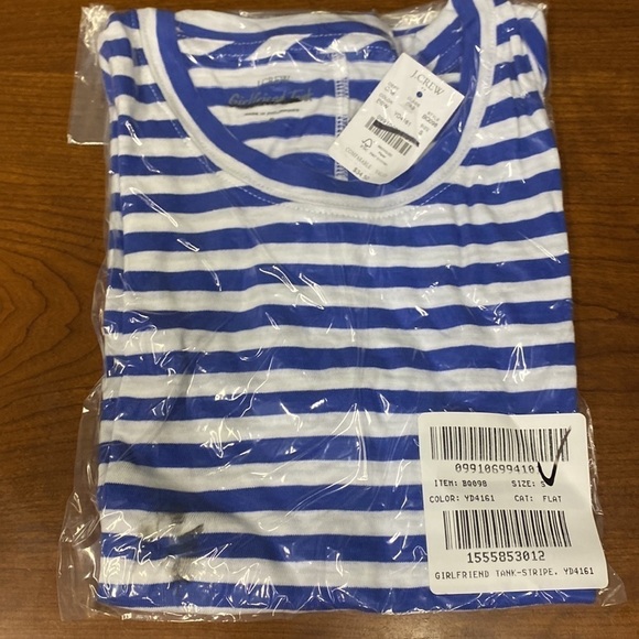 J Crew Striped girlfriend tank top
Item BQ098 - Picture 4 of 4